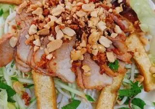 Hình ảnh Bún Trộn xá xíu