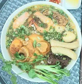 Hình ảnh Bánh Canh Cua - Tô Giò