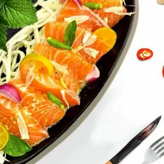 Hình ảnh Cá hồi sống Khè hít hà