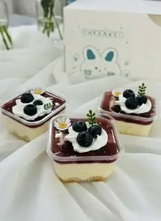 Hình ảnh Tiramisu hủ việt quất (nhỏ)