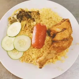 Hình ảnh cơm chiên gà xối mỡ + lạp xưởng 