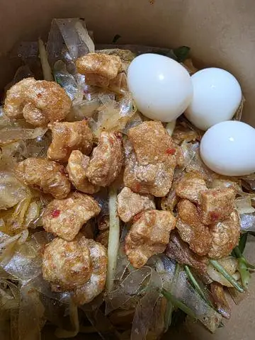 Hình ảnh Bánh tráng trộn truyền thống