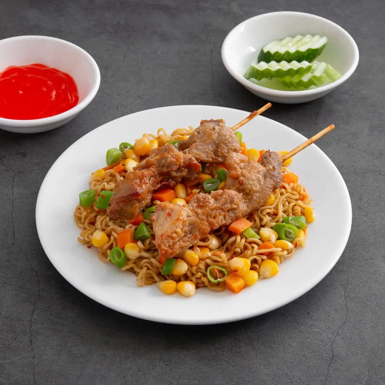 Hình ảnh Mì trộn indomie GÀ XIÊN 