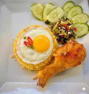Hình ảnh Cơm đùi gà nhỏ - trứng