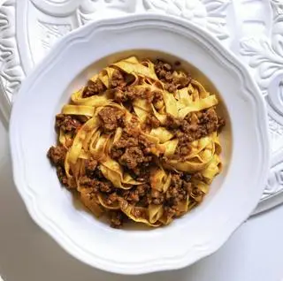 Hình ảnh Tagliatelle Alla Bolognese ( mì dẹp sốt bò băm )