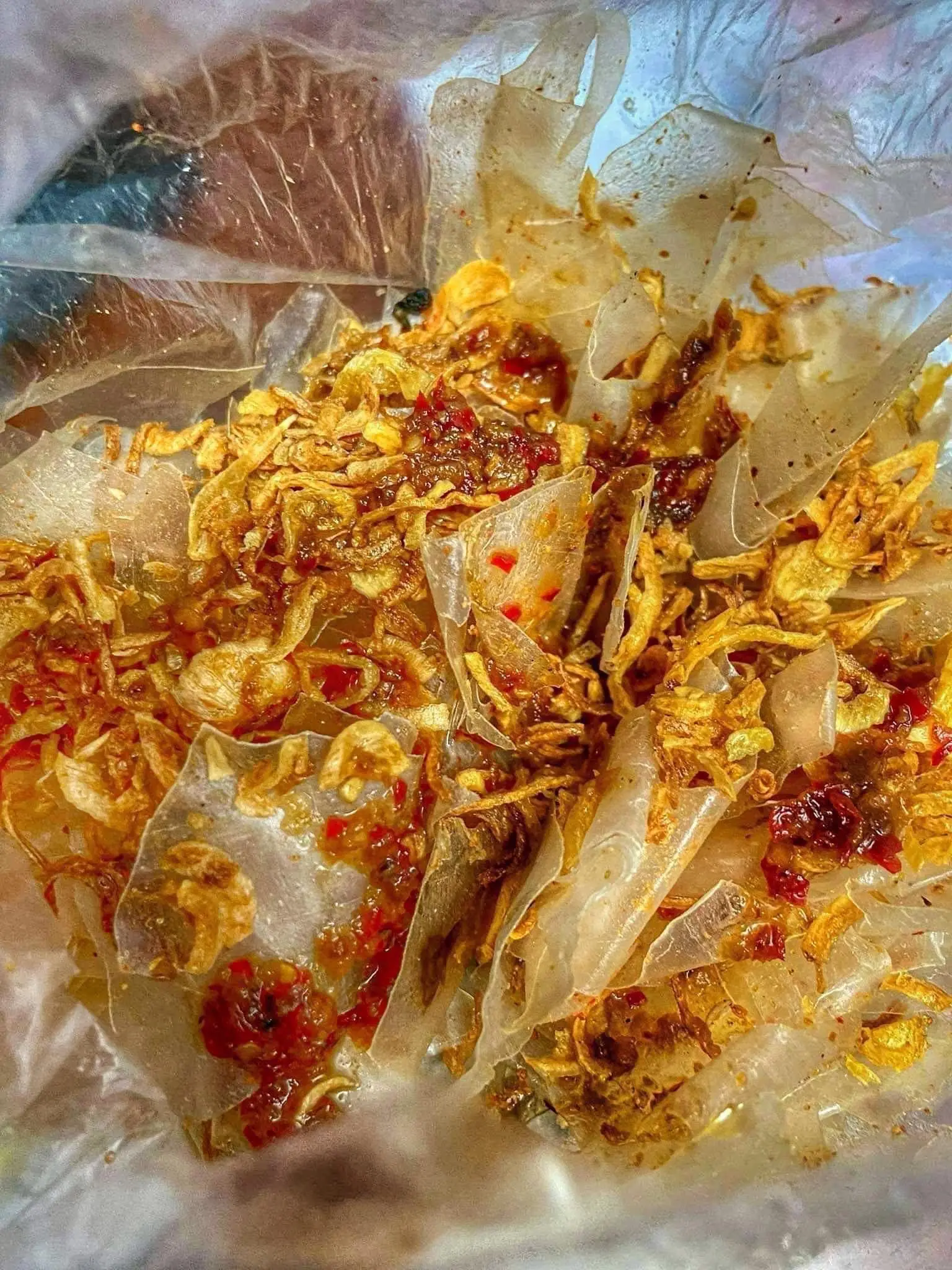Hình ảnh Bánh tráng trộn hành phi 