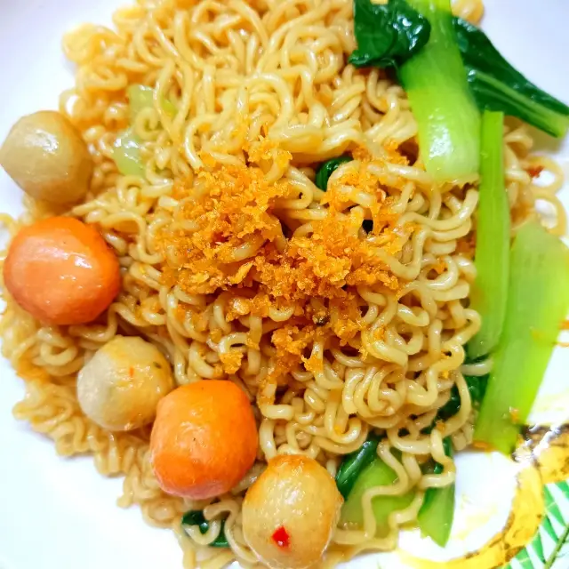 Hình ảnh Mì Trộn Cá Tôm Viên