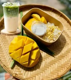 Hình ảnh Combo "xanh mướt team em" ( xôi xoài size lớn + matcha latte )