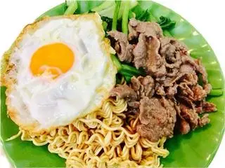 Hình ảnh mì gói xào bò trứng