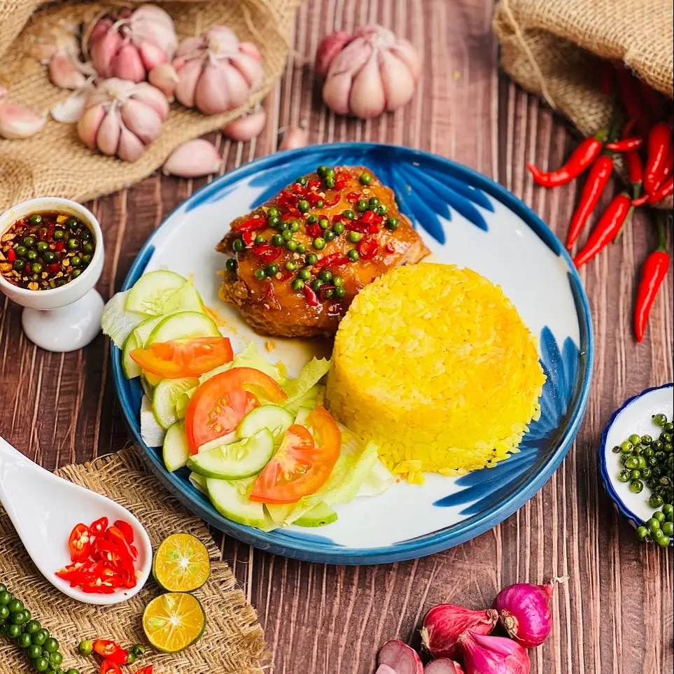 Hình ảnh Cơm Gà Sốt Tiêu Xanh Nhỏ Mini
