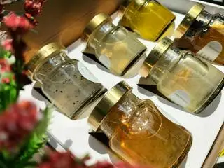 Hình ảnh Hộp 6 Hủ Yến Đủ Vị Tiệt Trùng  Bảo Quản Nhiệt Độ Thường 