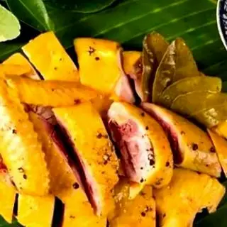 Hình ảnh Combo gà ủ muối nữa con - Pepsi