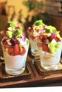 Hình ảnh Hoa Quả Dầm Sữa Chua