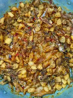 Hình ảnh Cơm cá bống kho tiêu
