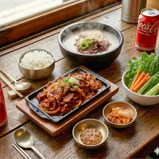 Hình ảnh Cơm canh Hầm + Cơm Hàn Jinhan Dosirak