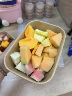 Hình ảnh Mix ổi xoài dưa lưới