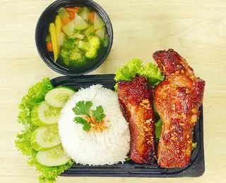 Hình ảnh Cơm sườn cây nướng vị đậm đà