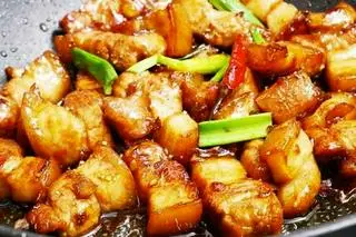 Hình ảnh Cơm Thịt Rang - Hộp Đen VP.(tặng kèm tráng miệng)