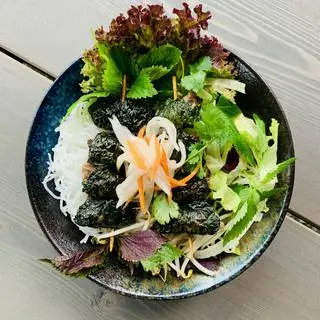Hình ảnh Bún bò lá lốt