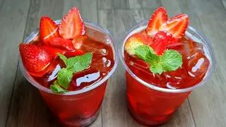 Hình ảnh Trà dâu lát dâu tươi