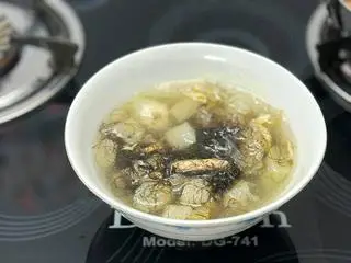 Hình ảnh Súp nấm tuyết lưới gà xé chay (Phần lớn)