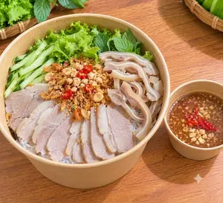 Hình ảnh bún mắm nêm thịt luộc tai heo