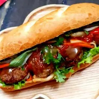 Hình ảnh Bánh mì thịt nướng