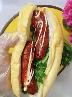 Hình ảnh Bánh mì 2 Lạp xưởng 