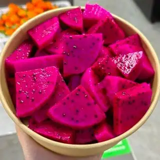 Hình ảnh thanh long đỏ cắt sẵn ( kèm muối) 