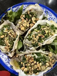 Hình ảnh Hàu nướng mỡ hành