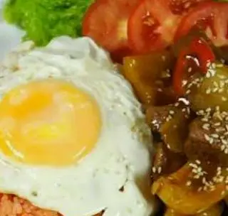 Hình ảnh Nui Xào Bò Lúc Lắc Trứng Ốp La(Tặng Trà Tắc/Trà Chanh)