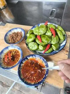 Hình ảnh Sốt Mắm Đường Kẹo có kèm muối ô mai