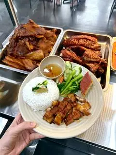 Hình ảnh Cơm tấm ba chỉ nướng