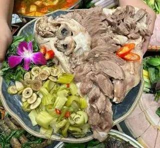Hình ảnh MÁ HEO LUỘC
