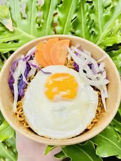 Hình ảnh Mì trộn siêu mì - trứng
