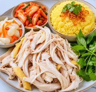 Hình ảnh cơm ức gà ta xé