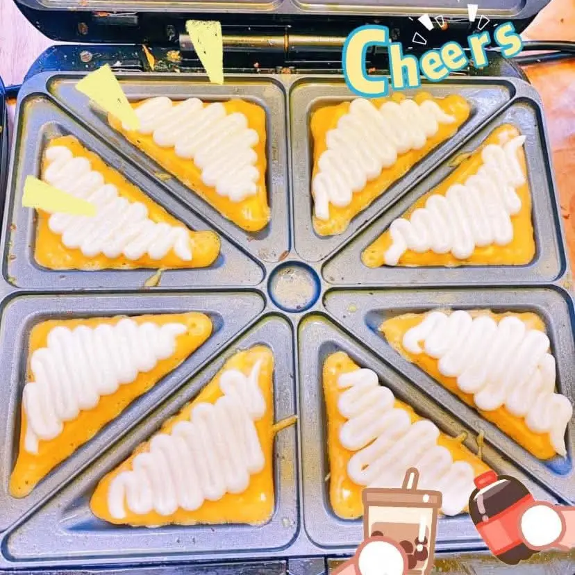 Hình ảnh 2 hot dog mochi phomai