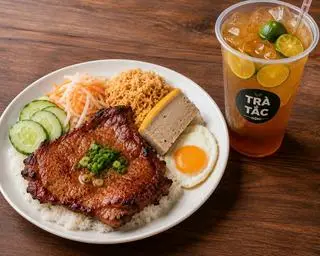 Hình ảnh Combo sườn bì chả ốp la + 1 ly trà tắc