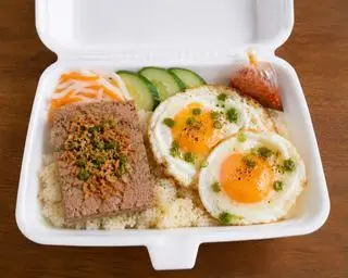 Hình ảnh Xôi ốp la 2 trứng