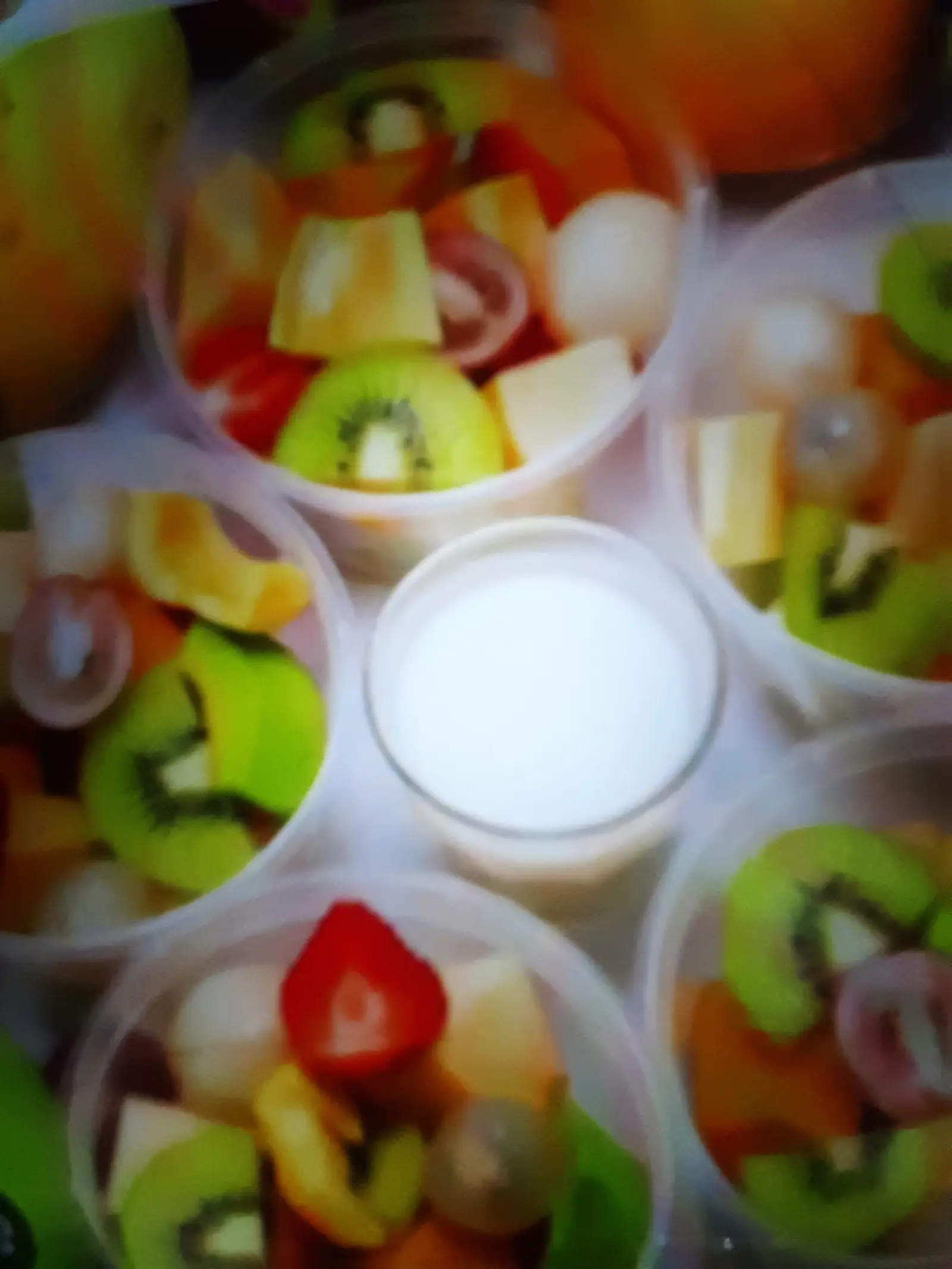 Hình ảnh Hoa quả dầm sữa chua