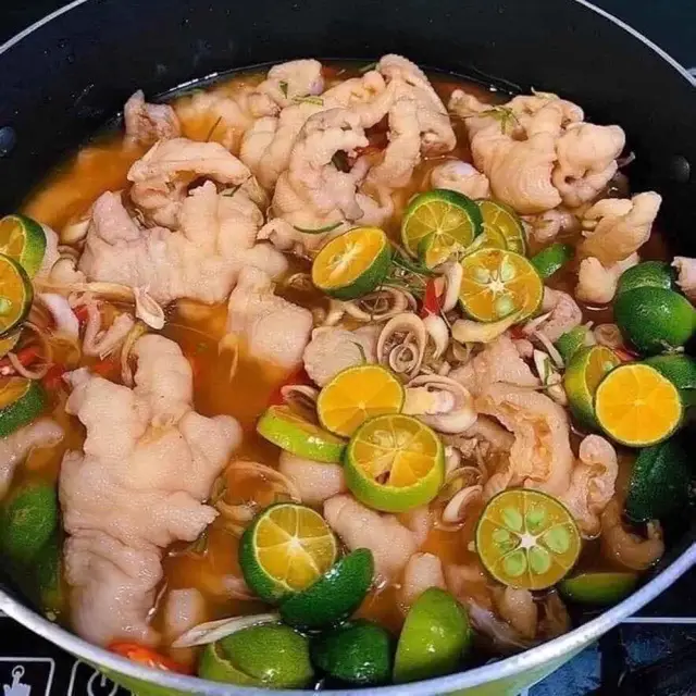 Hình ảnh Chân gà rút xương ngâm xả tắc 16-18 chân