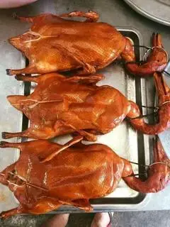 Hình ảnh Vịt quay phát thành 1 con