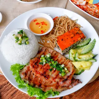Hình ảnh Cơm tấm chả trứng muối bắc thảo