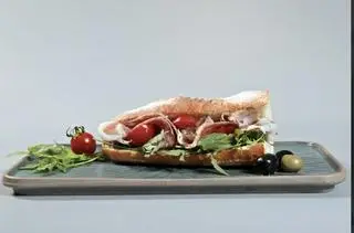 Hình ảnh Bánh baguette guancile