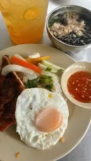 Hình ảnh Combo - Sườn Trứng chiên , canh rong biển , trà tắc . 