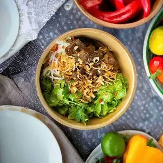 Hình ảnh Bún trộn thịt nướng