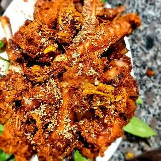 Hình ảnh Vịt rang giềng 1 con( món này làm lâu vui lòng oder trước)