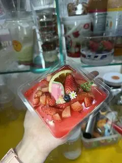 Hình ảnh Tiramisu Dâu