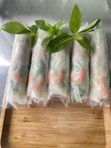 Hình ảnh combo 5 gỏi cuốn tôm thịt 