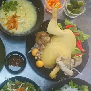 Hình ảnh 1/2 con gà chặt lá chanh - 1 bộ lòng trứng non - 1tô cháo hạt sen - rau gỏi riêng